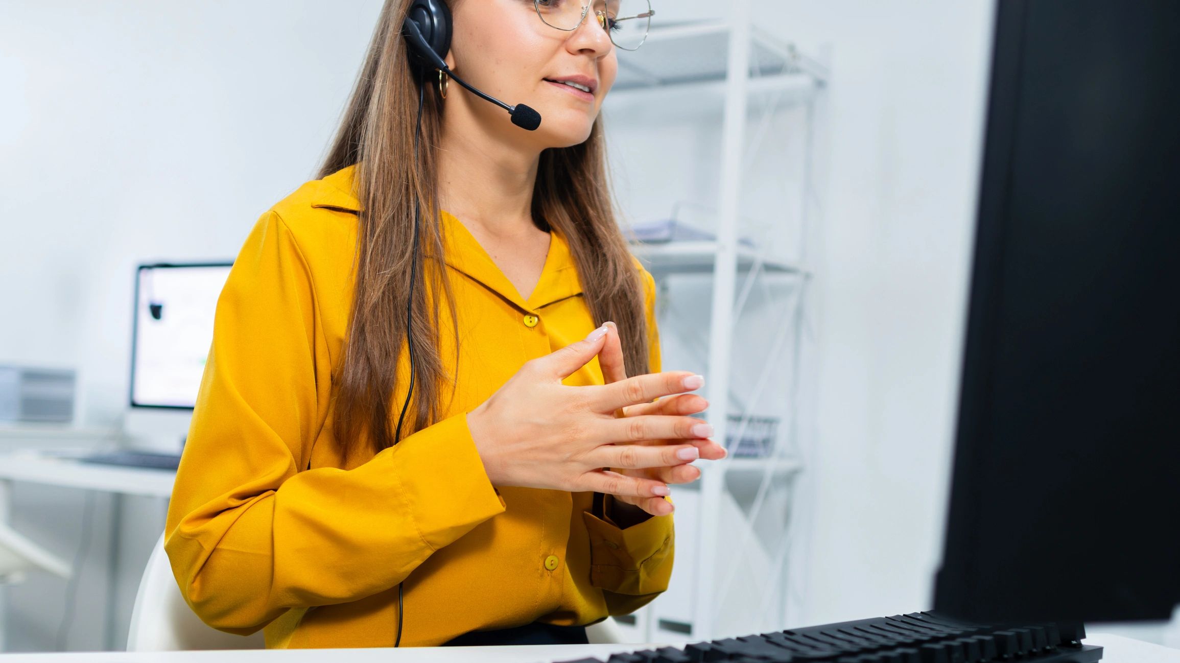 Local technical support specialist assisting a customer
